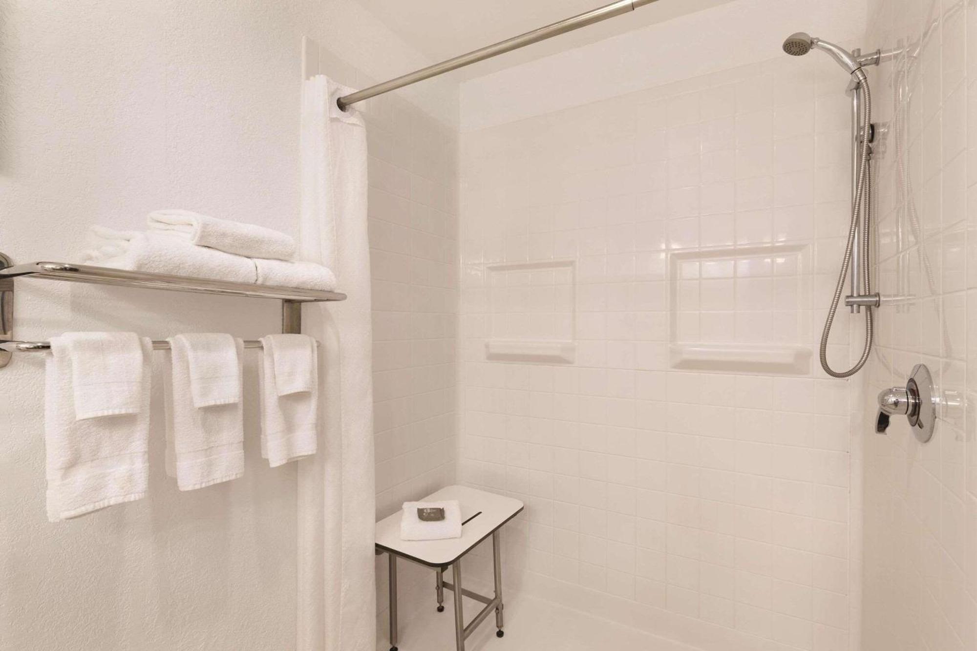 Country Inn & Suites By Radisson, Boone, Nc Bagian luar foto