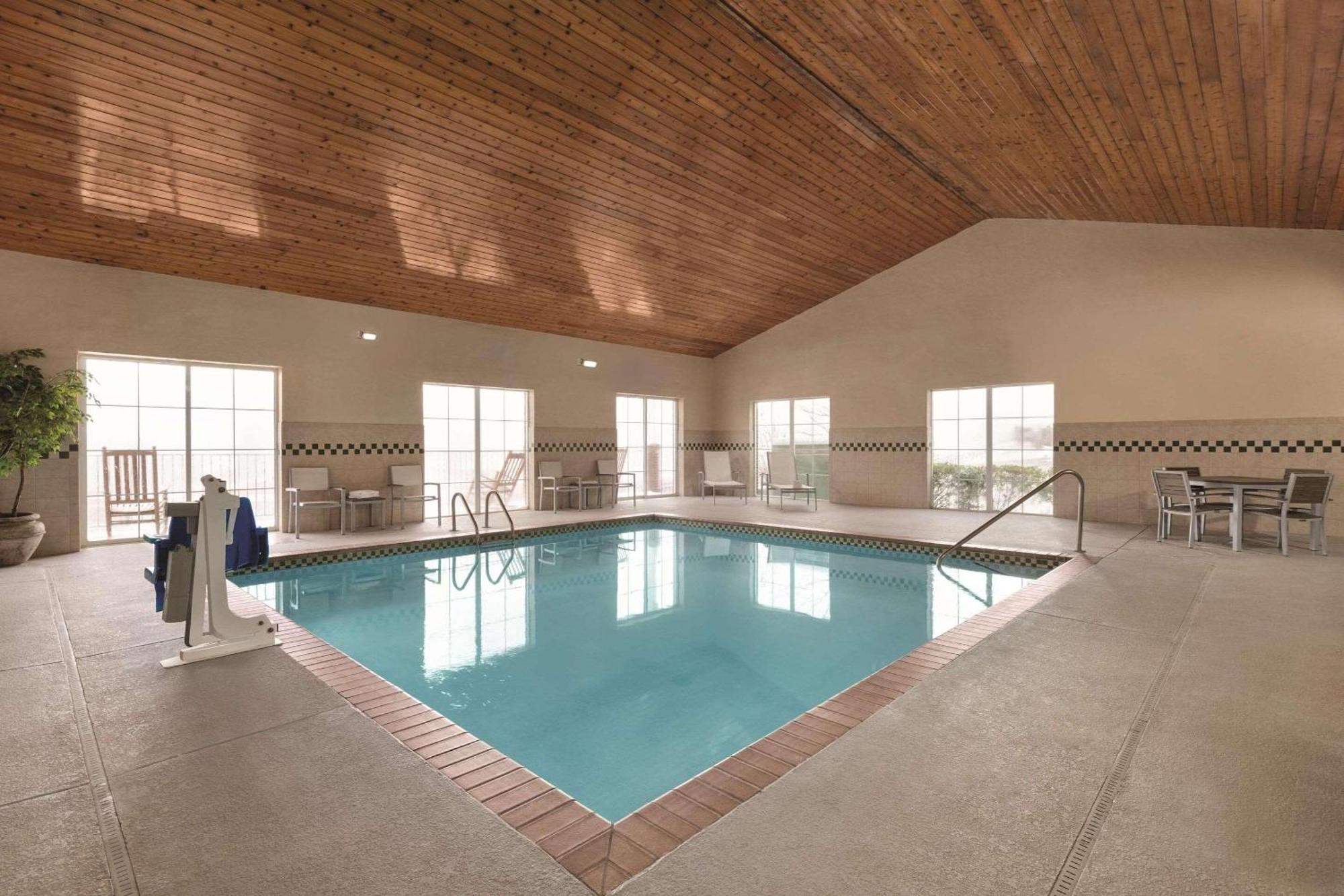 Country Inn & Suites By Radisson, Boone, Nc Bagian luar foto