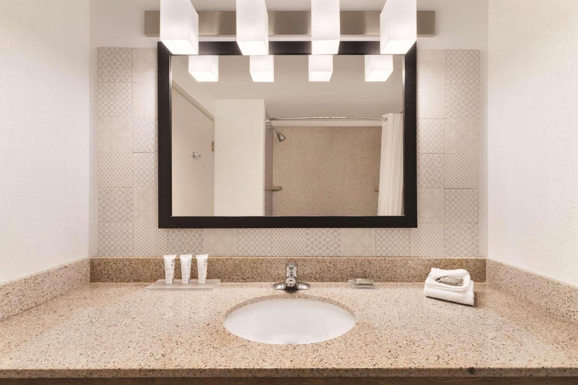 Country Inn & Suites By Radisson, Boone, Nc Bagian luar foto